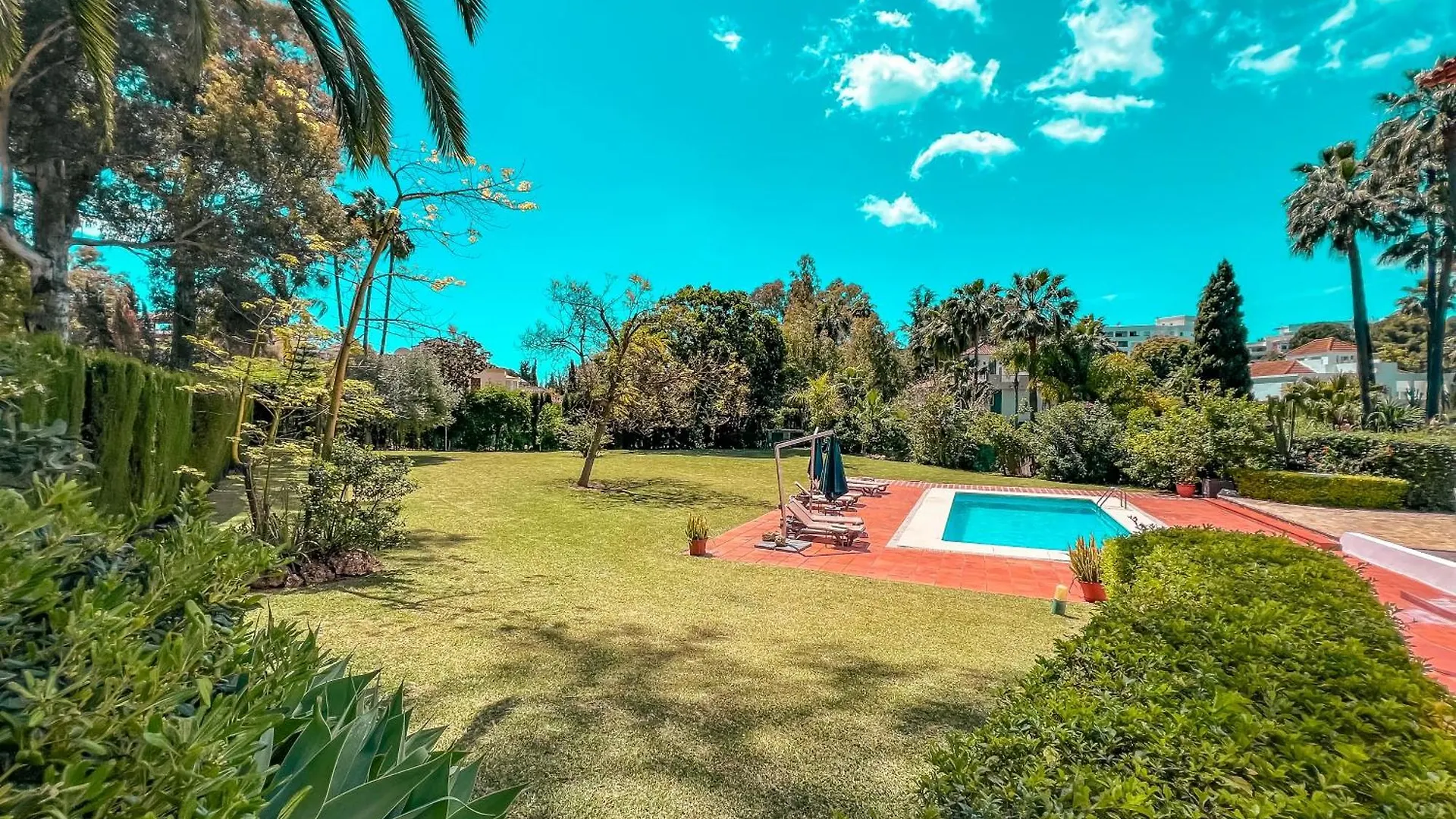 Gran Villa Con Piscina Cerca De Puerto Banus Marbella