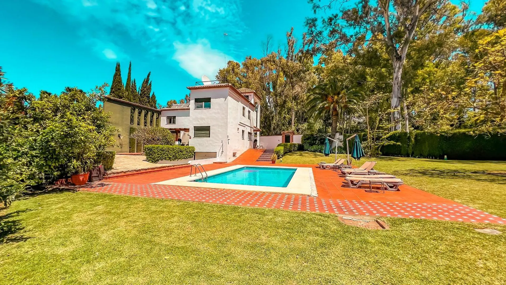 Gran Villa Con Piscina Cerca De Puerto Banus Marbella